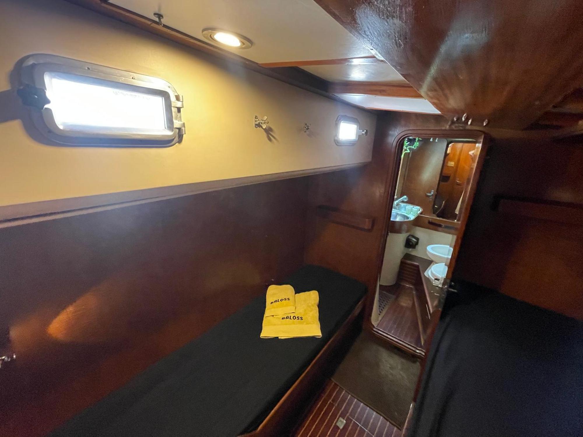 Sailboat B&B On Board 卡塔尼亚 外观 照片