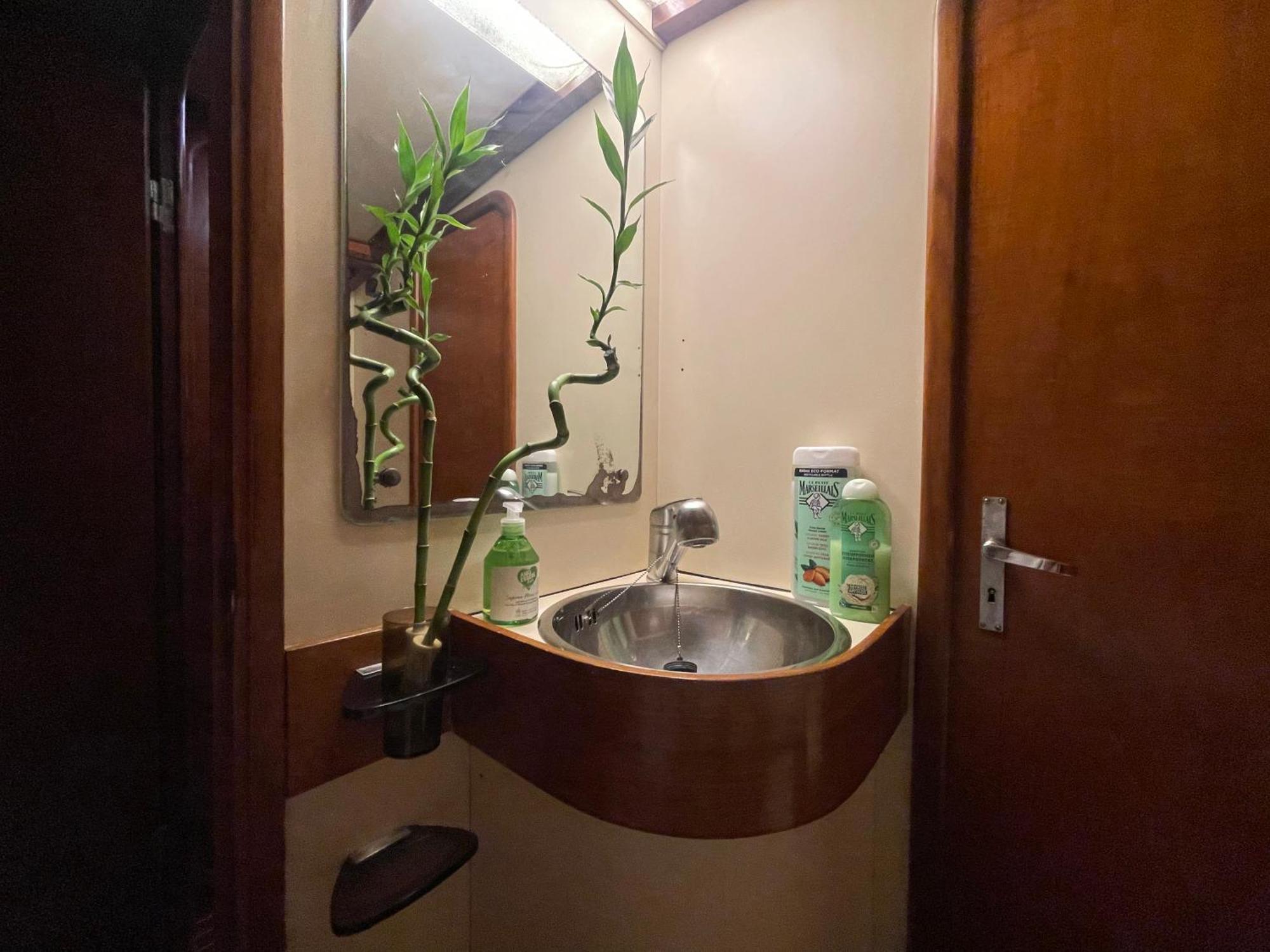 Sailboat B&B On Board 卡塔尼亚 外观 照片